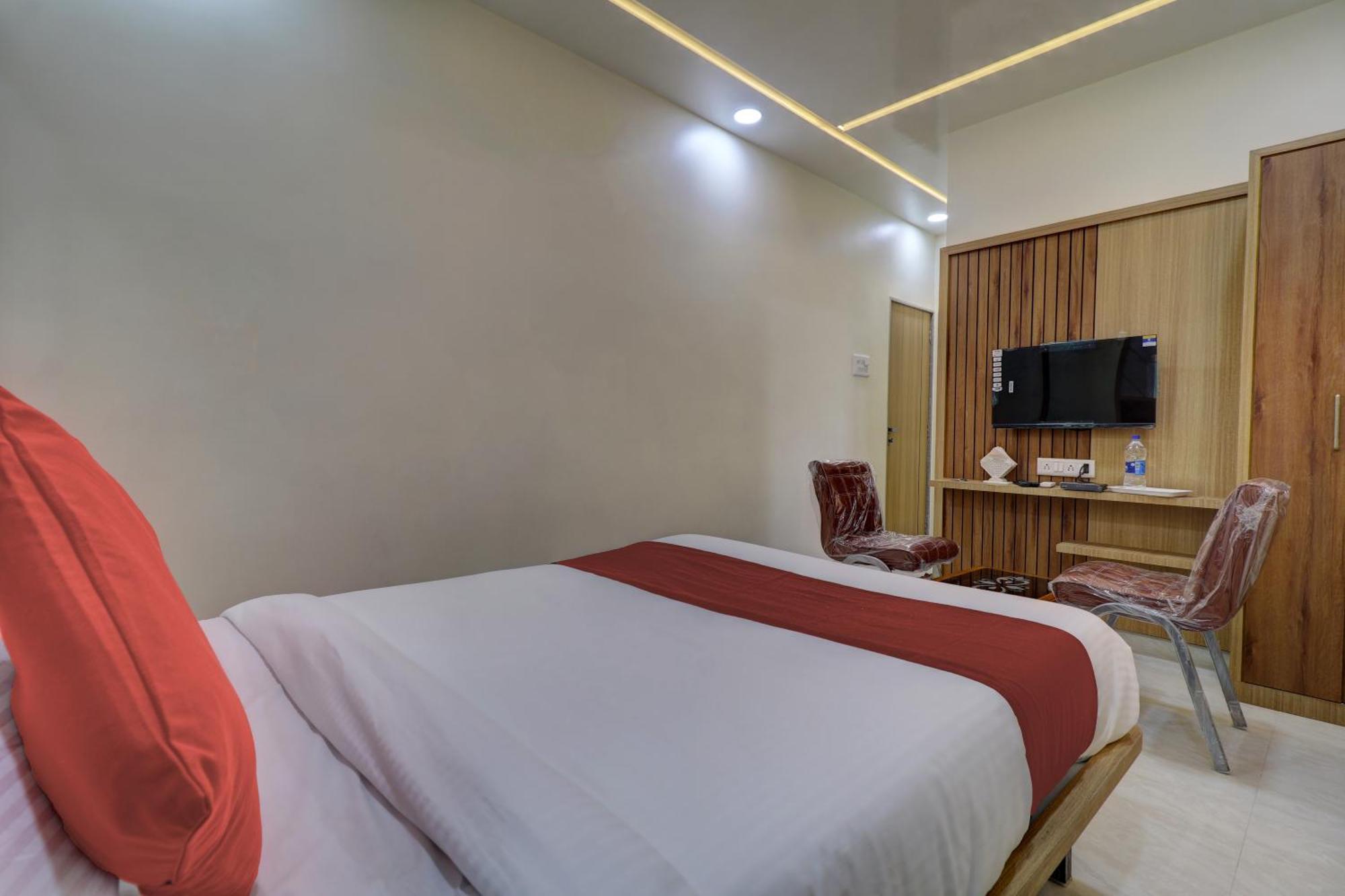 Victory Inn Turambhe ภายนอก รูปภาพ