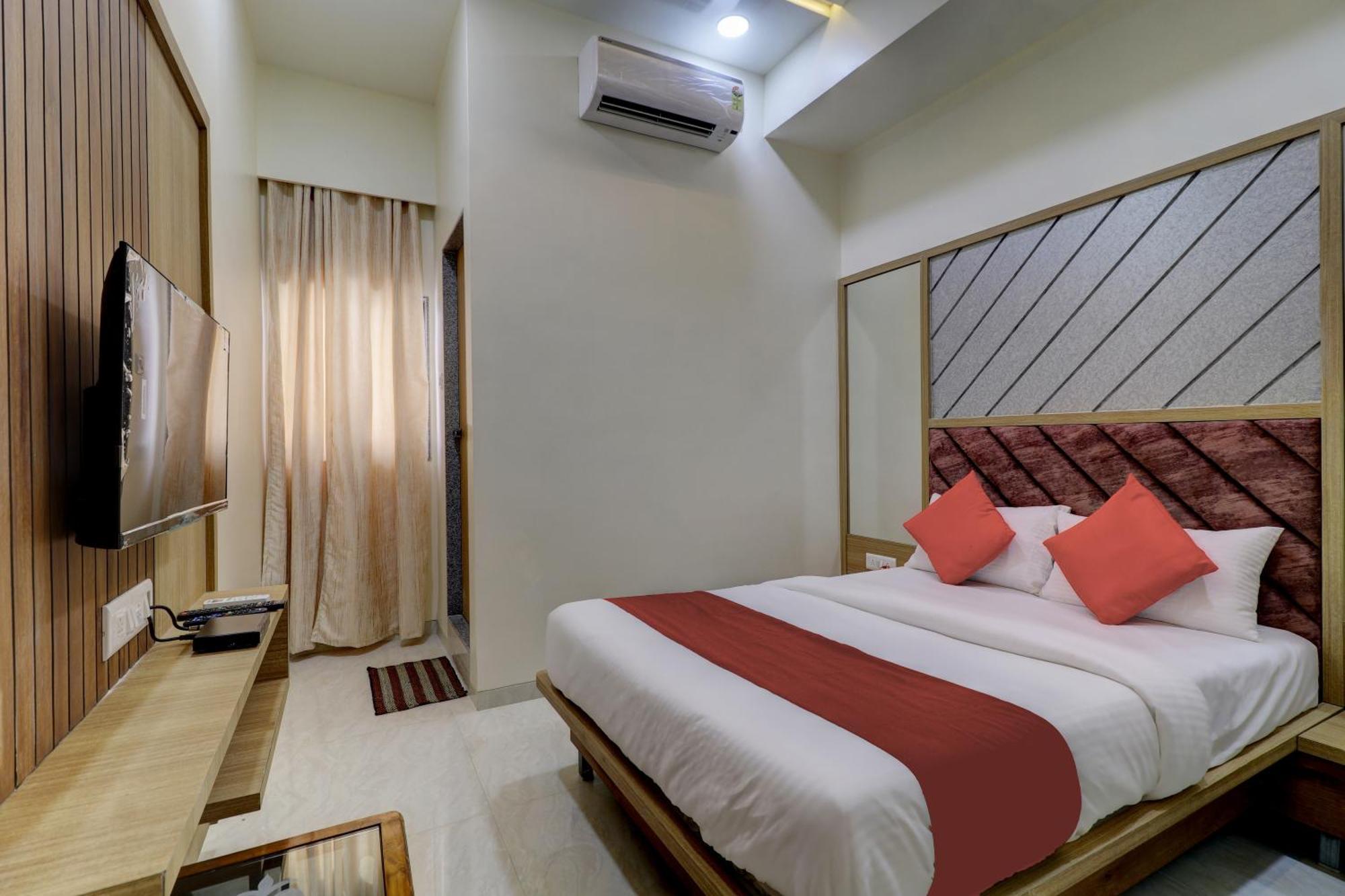 Victory Inn Turambhe ภายนอก รูปภาพ