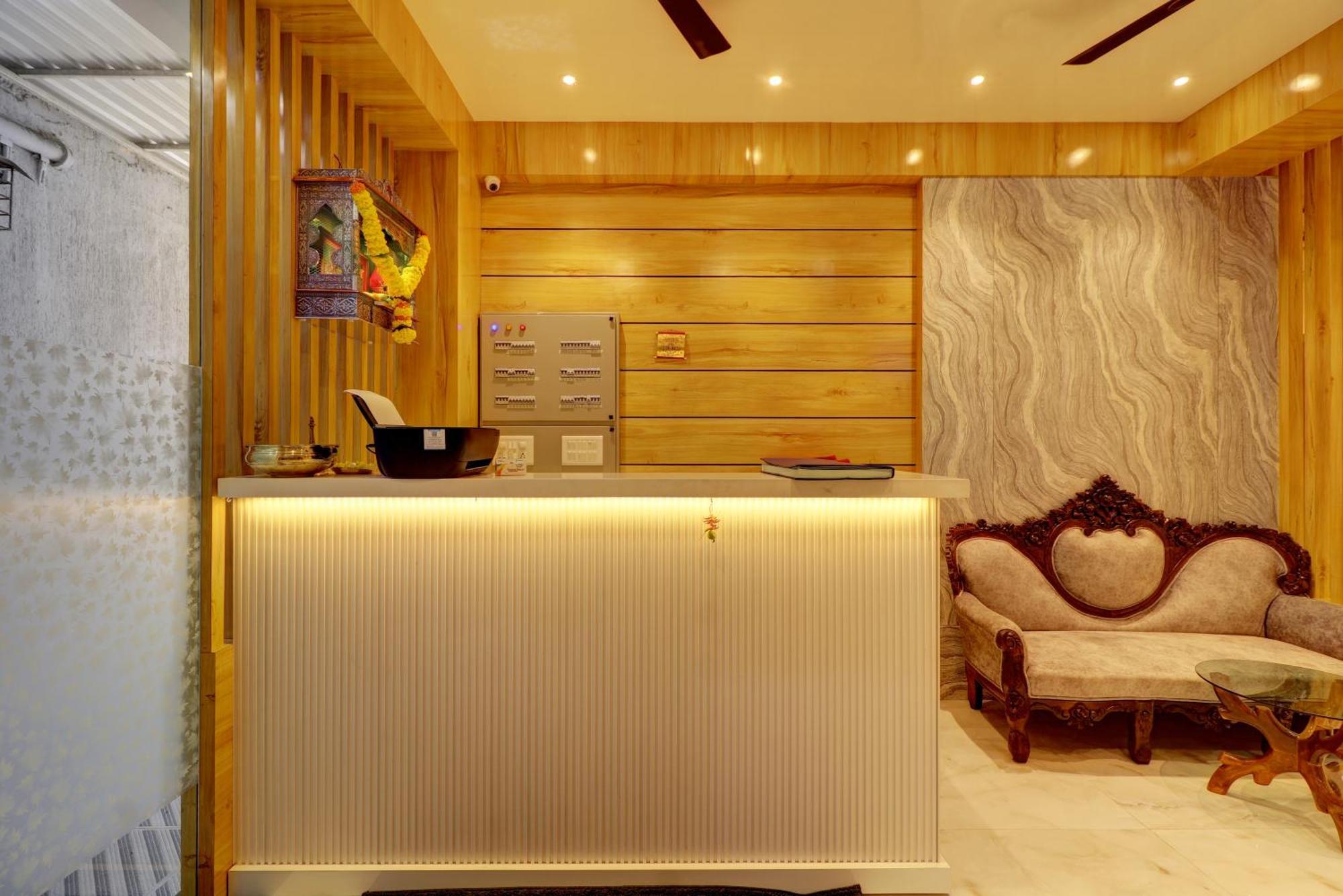 Victory Inn Turambhe ภายนอก รูปภาพ